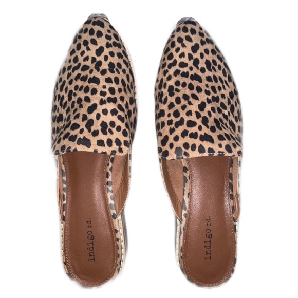 Indigo Shoes - (SOLD) EUC Indigo Rd. Women’s Flat Mule